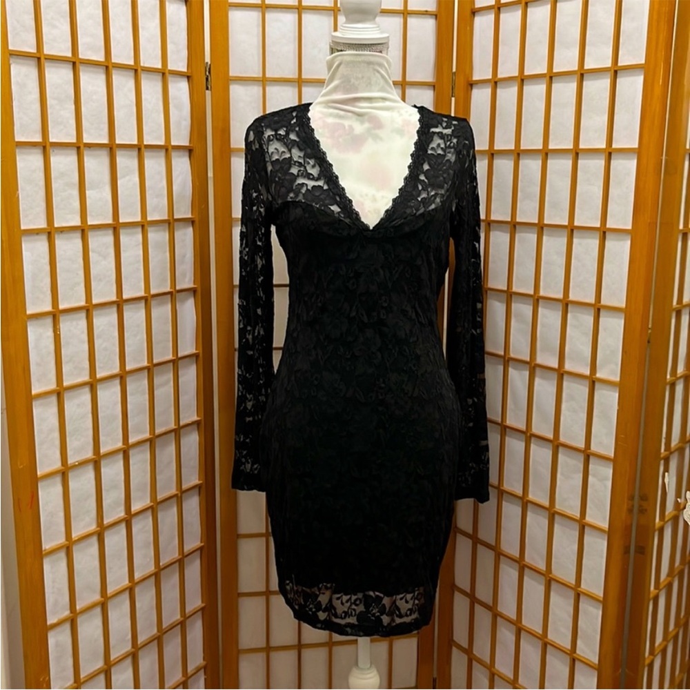 Elegant Black Lace Dress